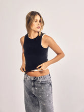 CEMBOSSTANKTOPBLACK - CELEIT EMBOSSING TANK TOP BLACK