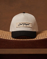 BOROUGS 034 - GORRA BEIGE Y NEGRO/PARCHE