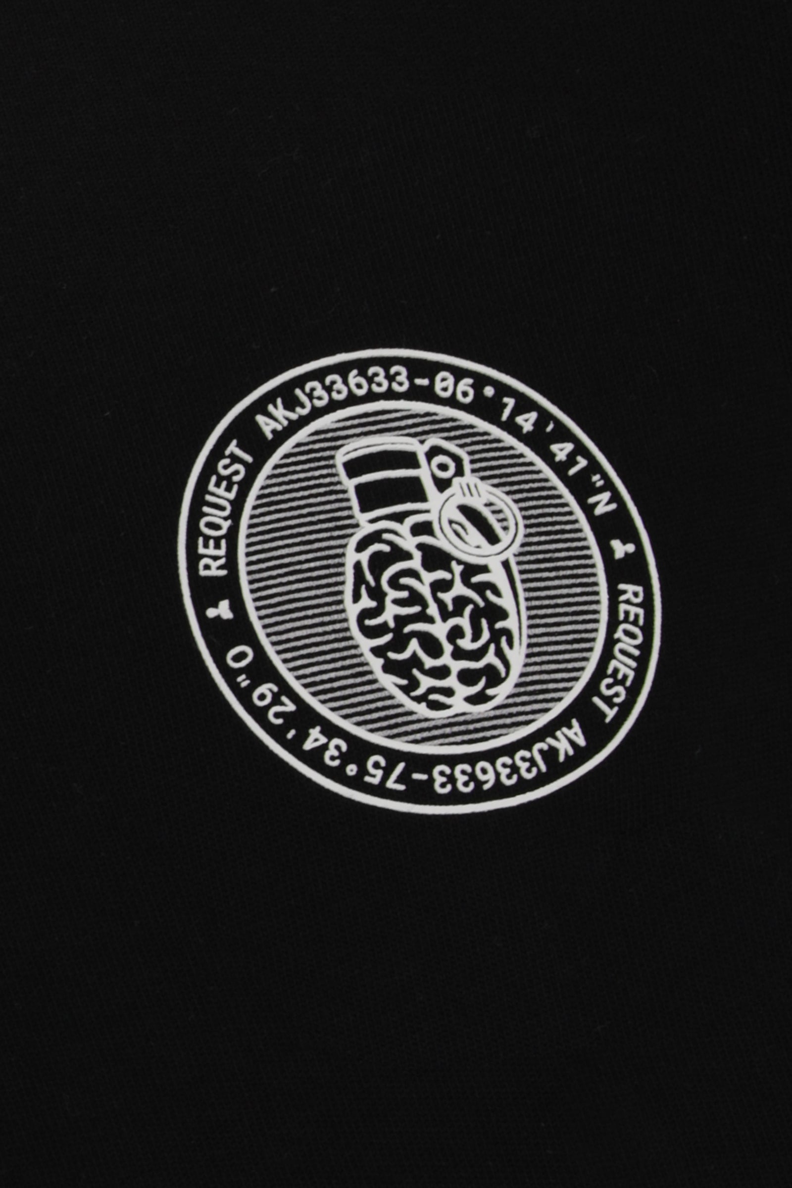 CR32-1100 - UNCHARTED BLACK REGULAR T-SHIRT