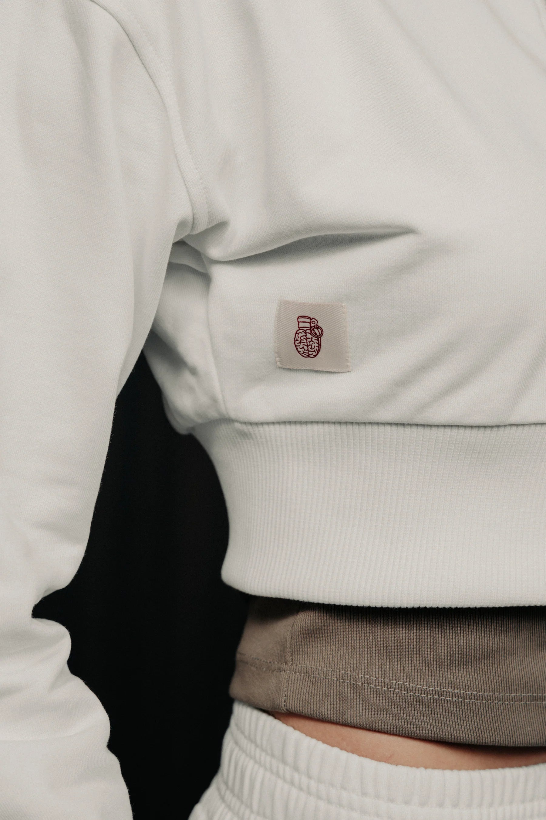 B1M-1010 - IVORY CROPPED HOODIE
