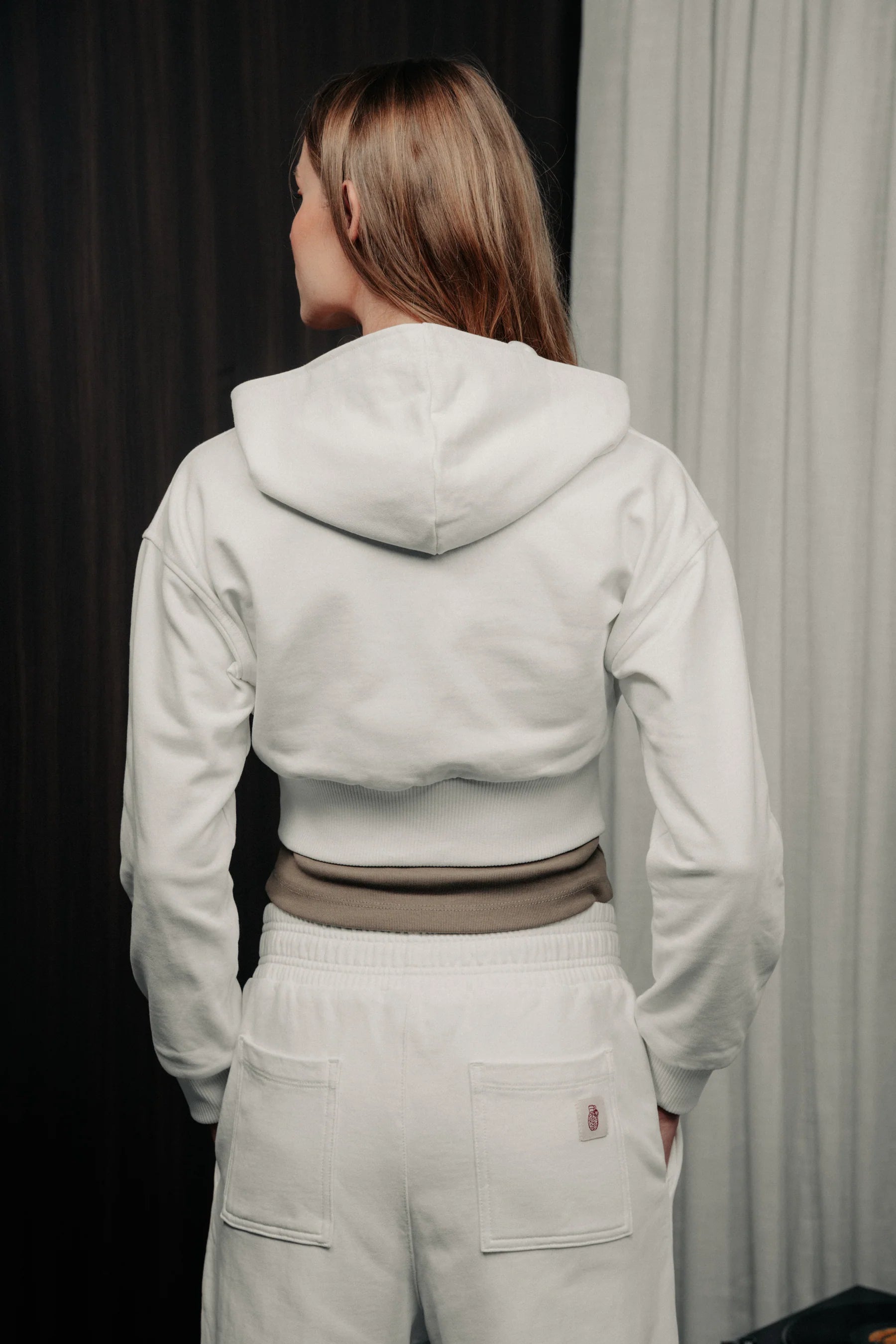B1M-1010 - IVORY CROPPED HOODIE