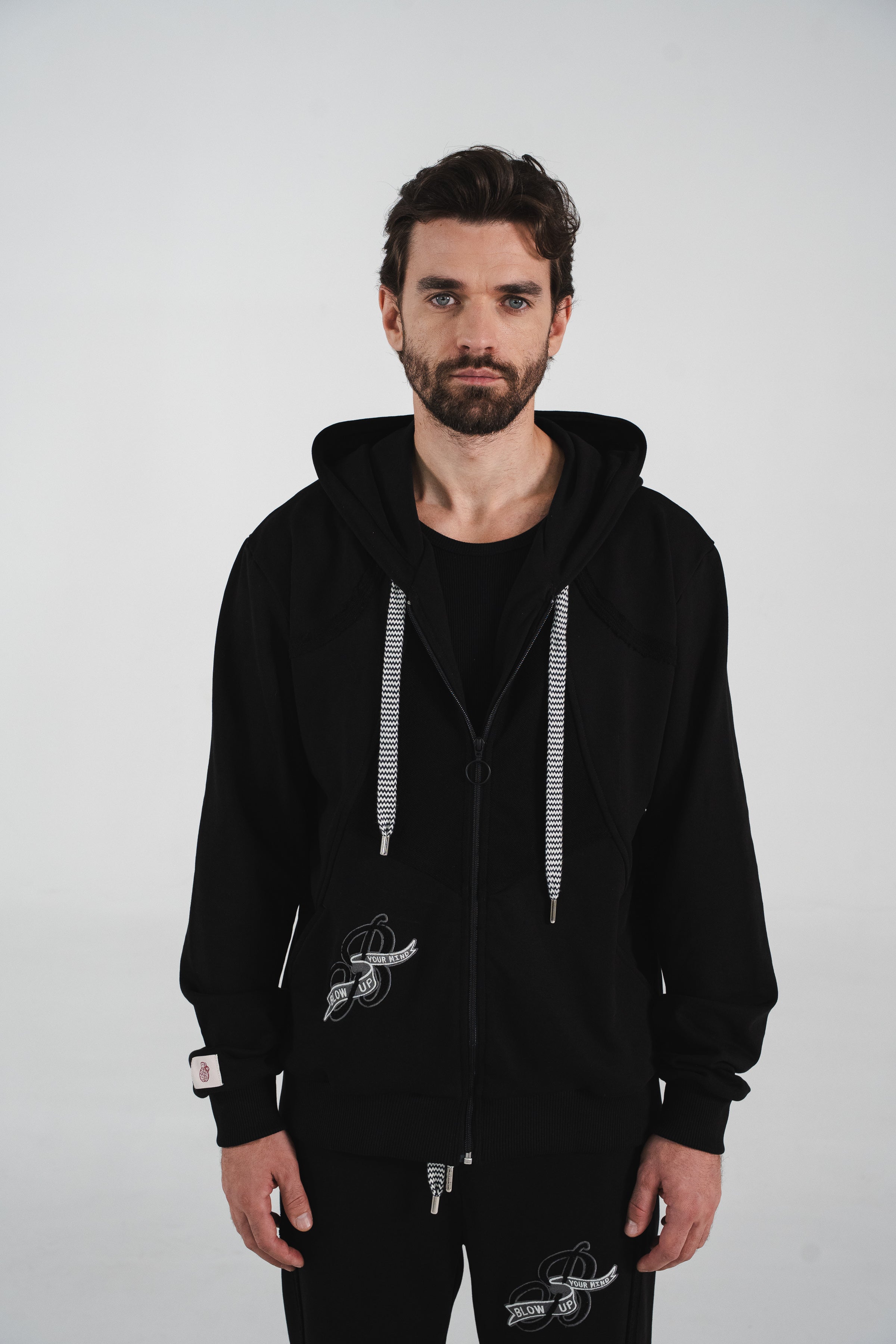 B31-1100 - TIDE BLACK HOODIE