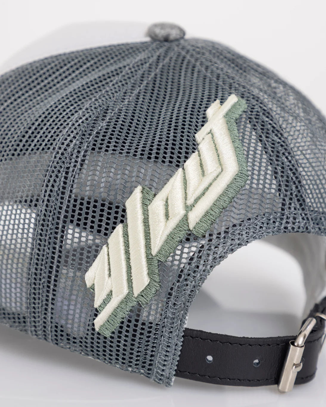 C054 - CAMO TRUCKER CAP