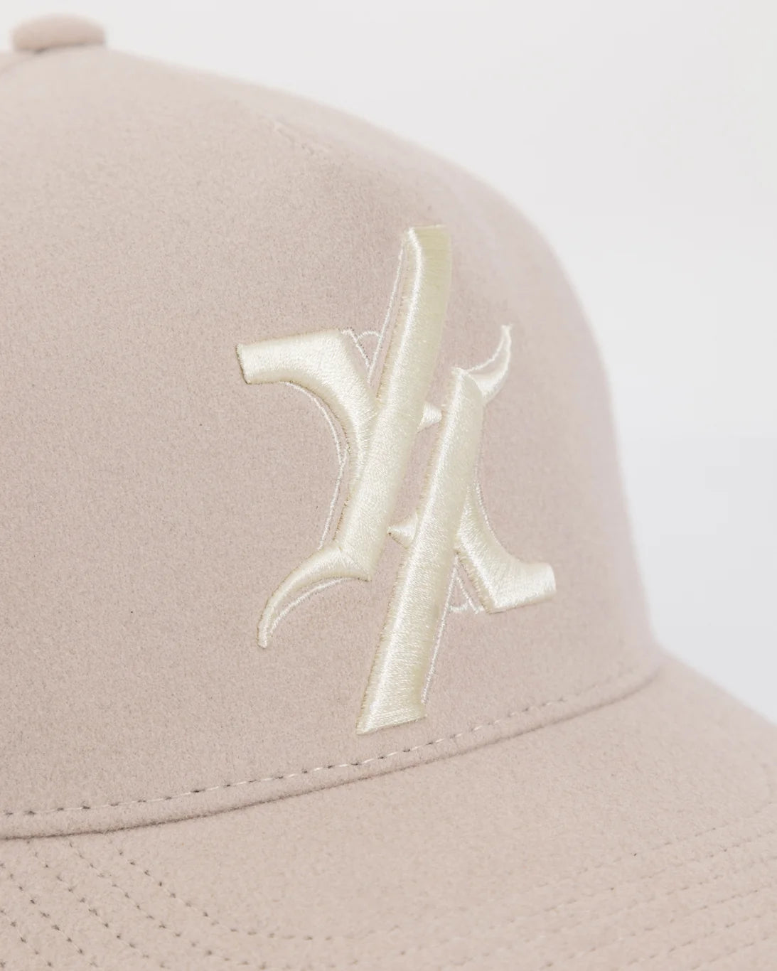 C055 - SUEDE CAP