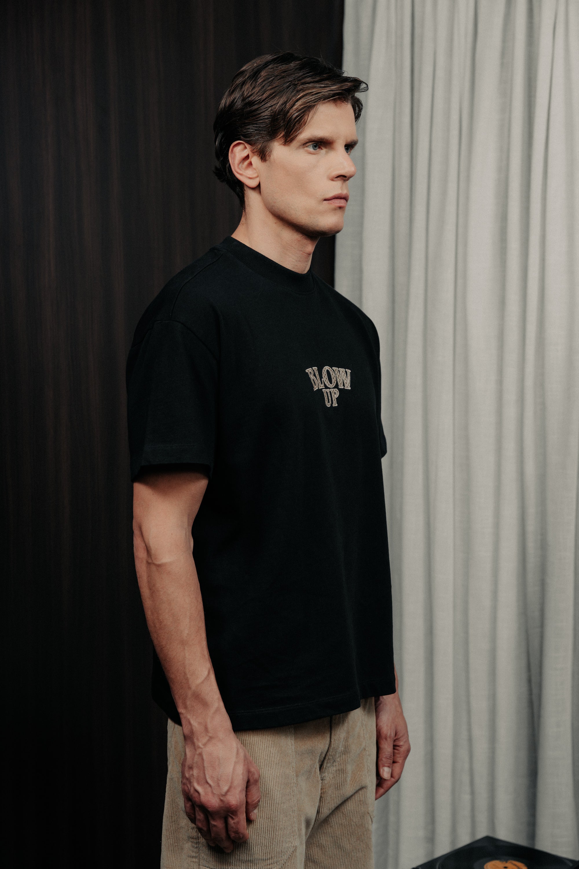 CLF3-1101 - BLACK CLASSIC FIT T-SHIRT