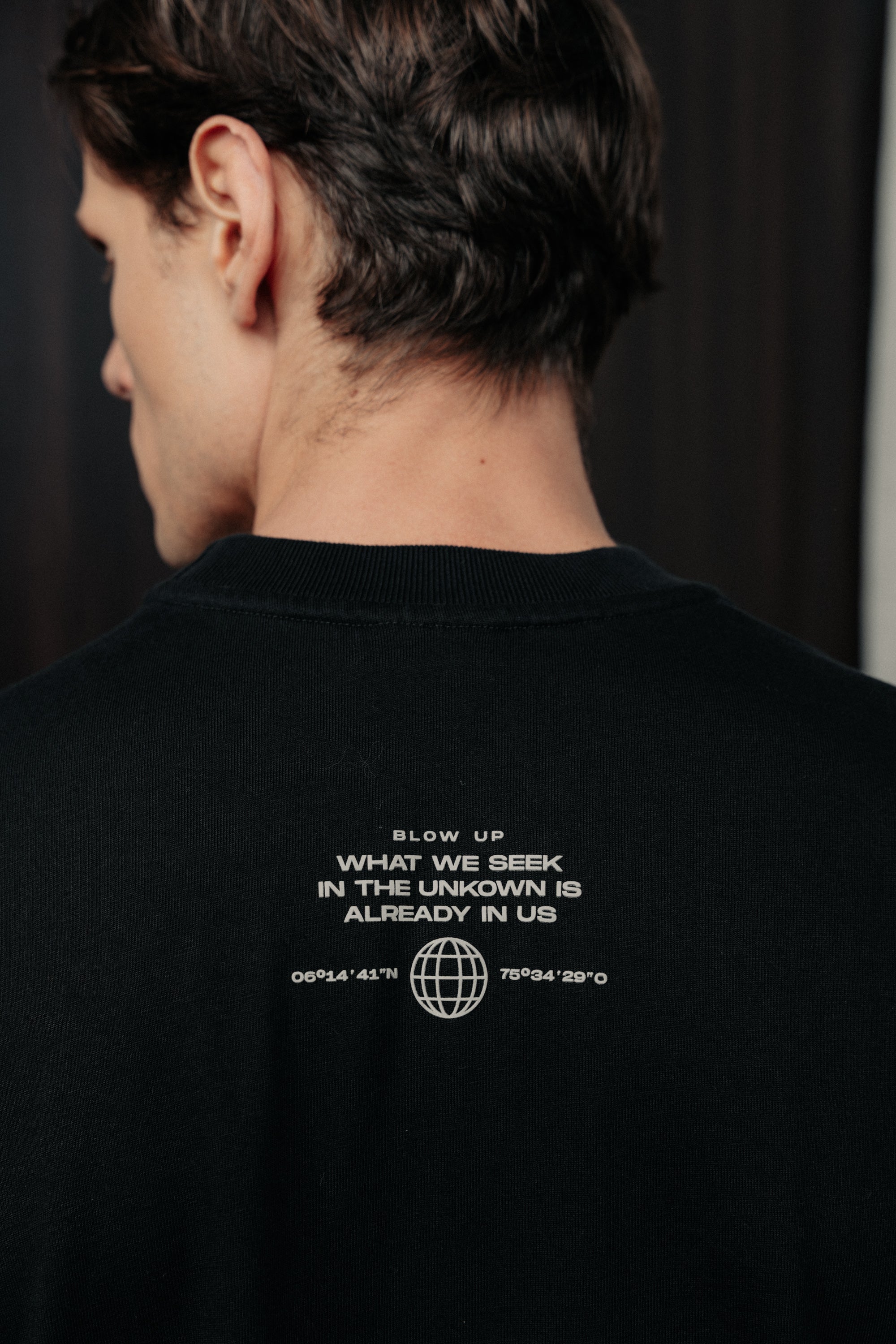 CLF2-1100 - BLACK CLASSIC FIT T-SHIRT
