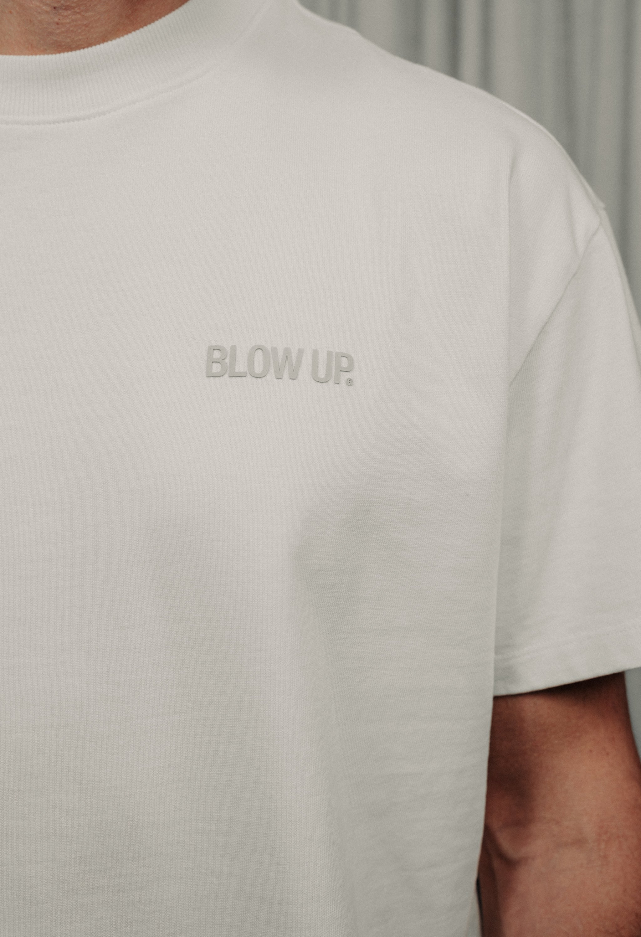 CLF4-1010 - IVORY CLASSIC FIT T-SHIRT