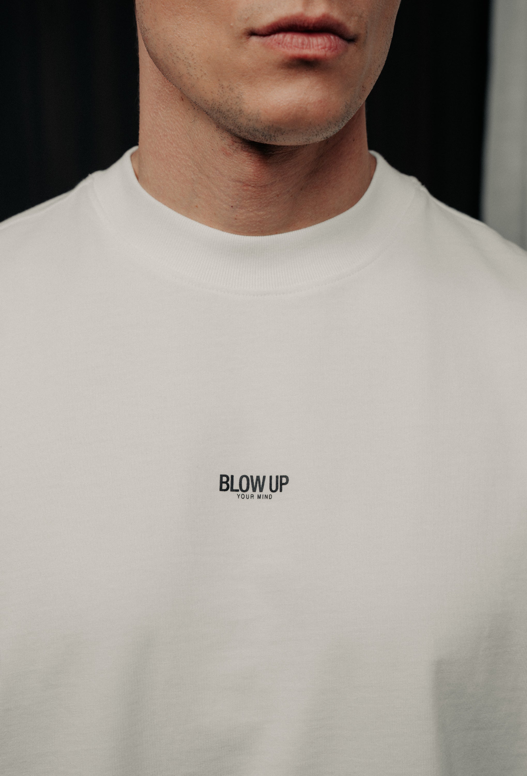 CLF7-1010 - IVORY CLASIC FIT T-SHIRT
