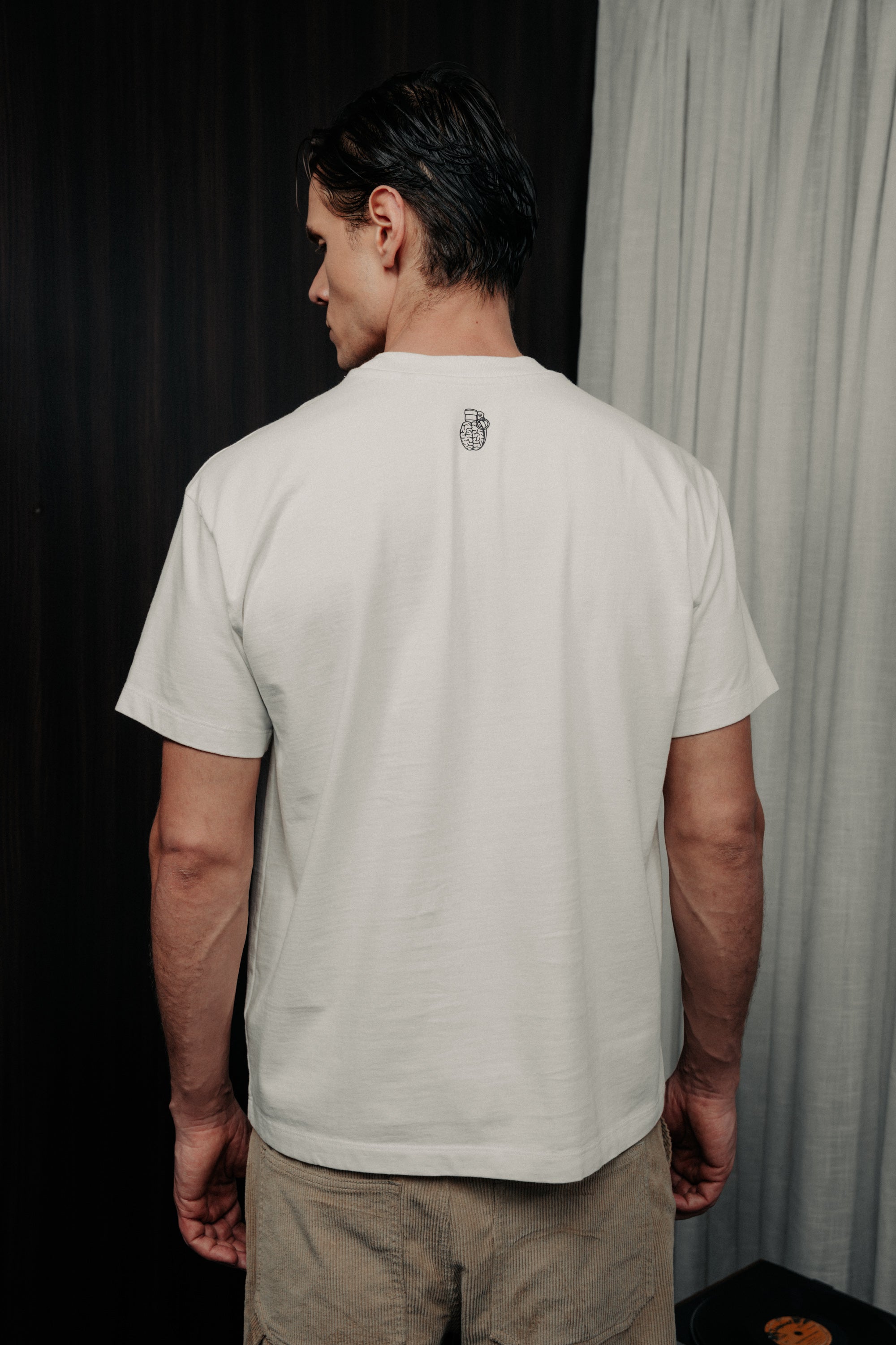 CLF7-1010 - IVORY CLASIC FIT T-SHIRT