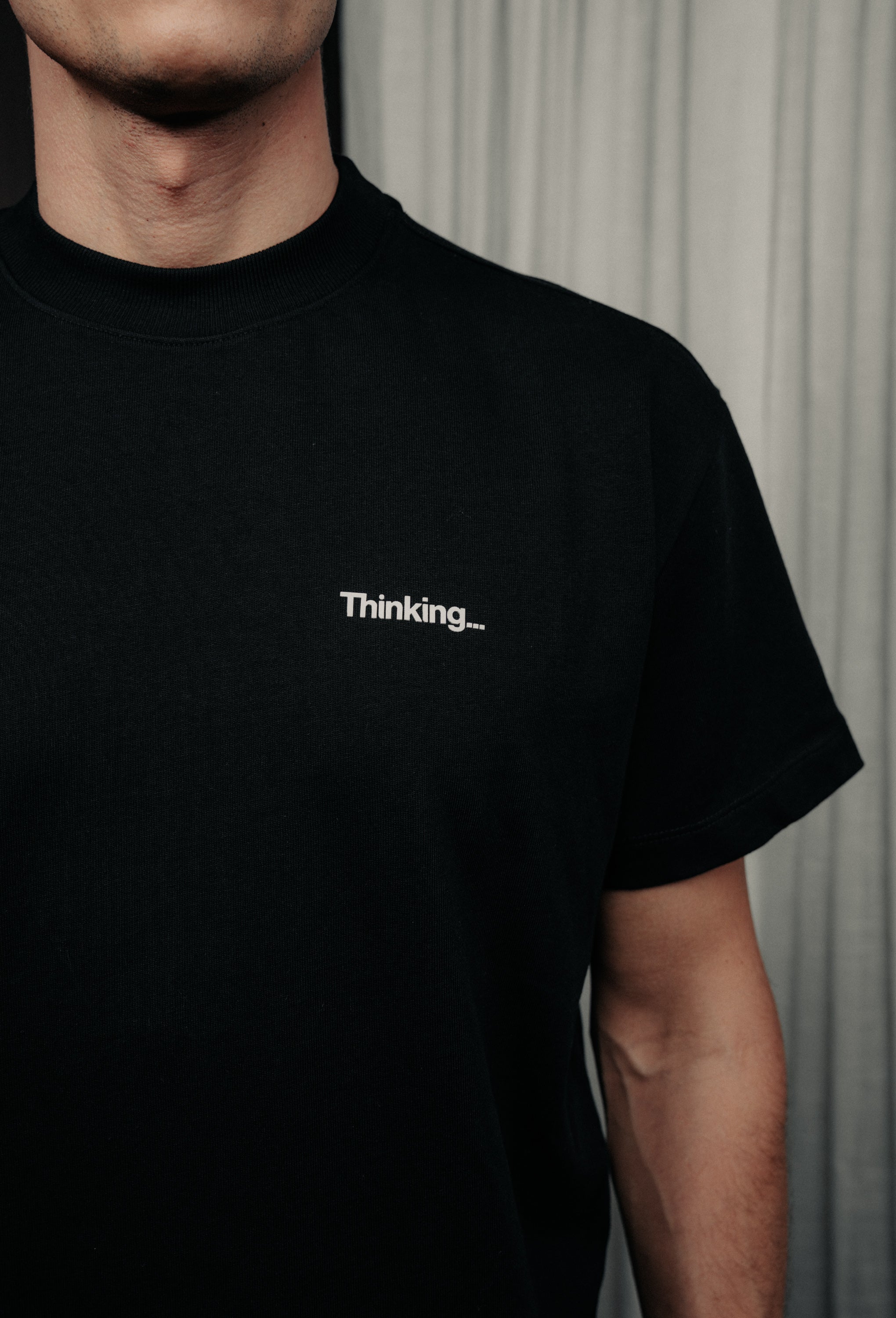 CLF13-1100 - BLACK CLASSIC FIT T-SHIRT