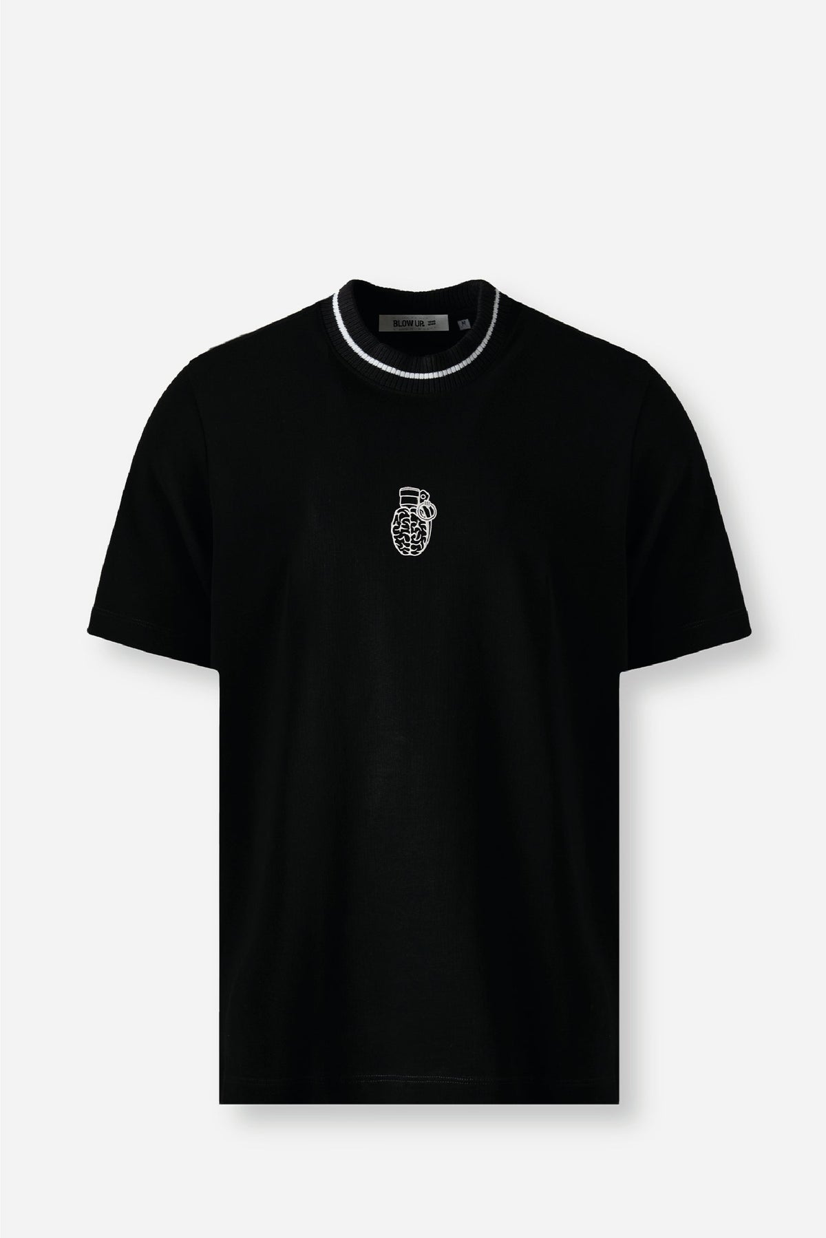 CLF12-1100 - BLACK CLASSIC FIT T-SHIRT