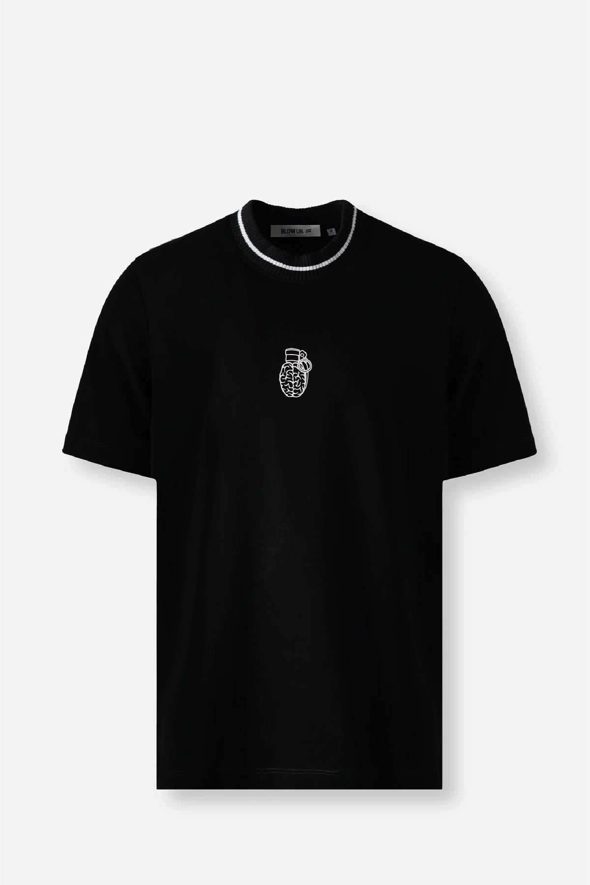 CLF12-1100 - BLACK CLASSIC FIT T-SHIRT