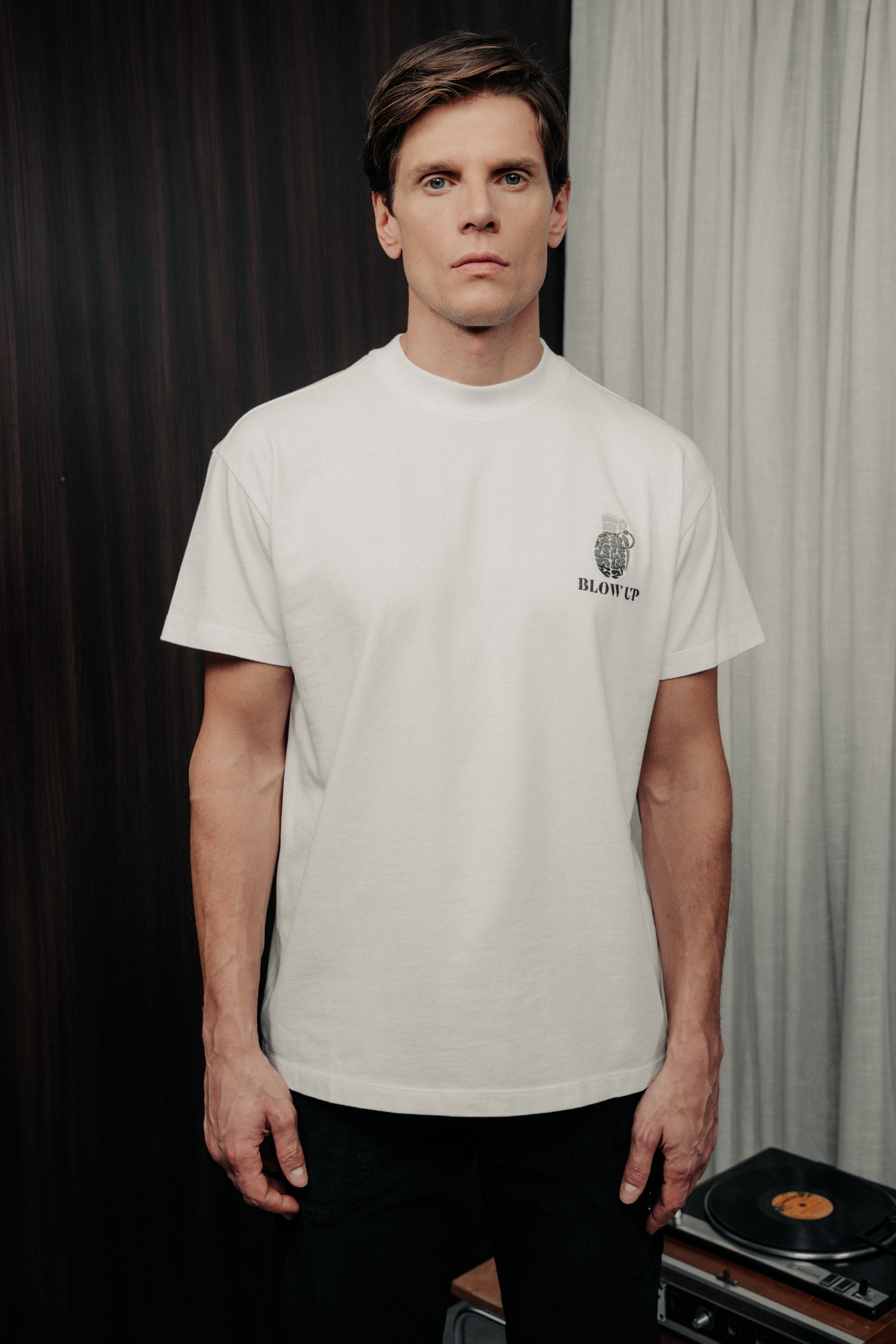 CLF2-0001 - WHITE CLASSICFIT