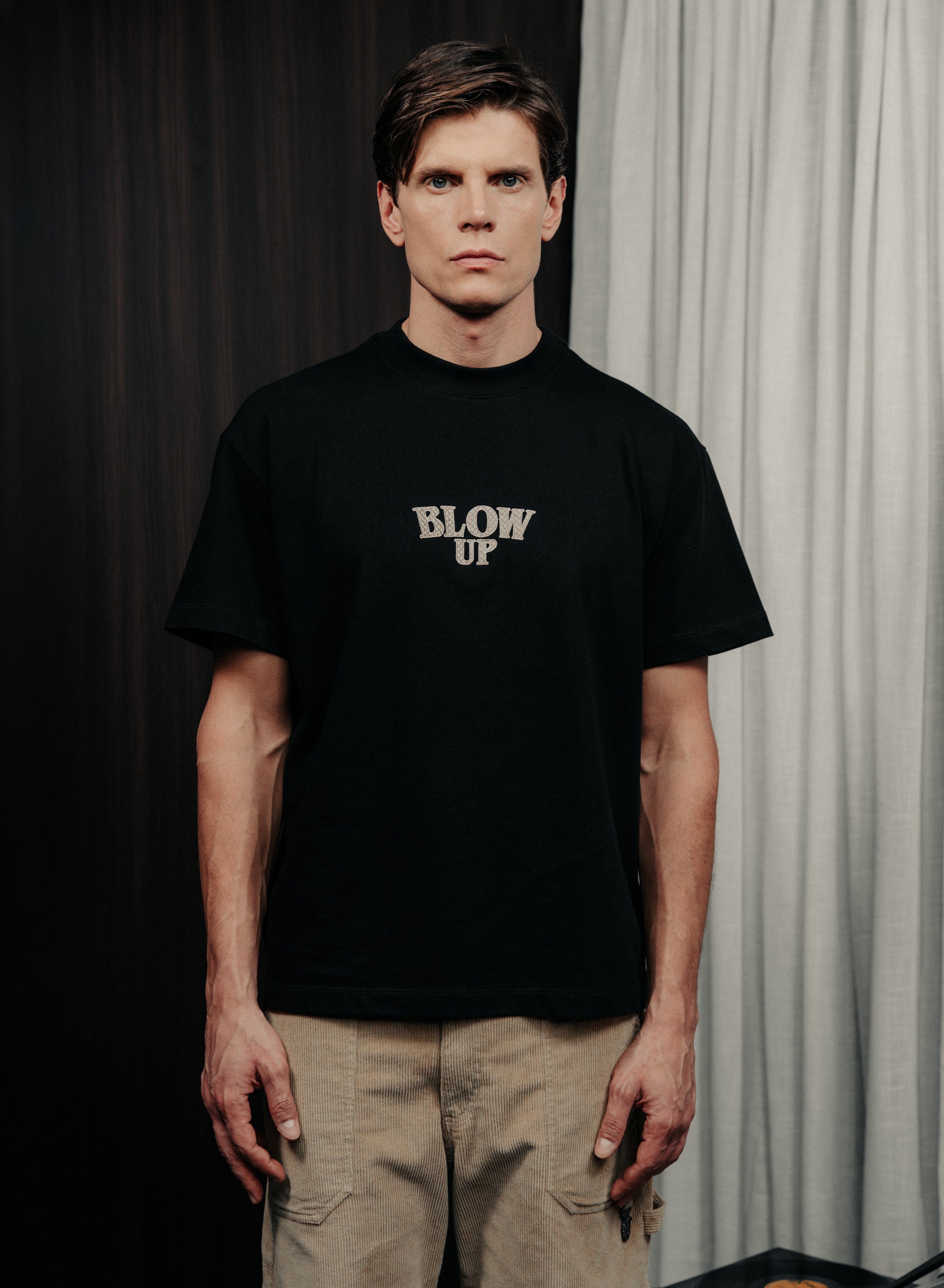 CLF3-1101 - BLACK CLASSIC FIT T-SHIRT