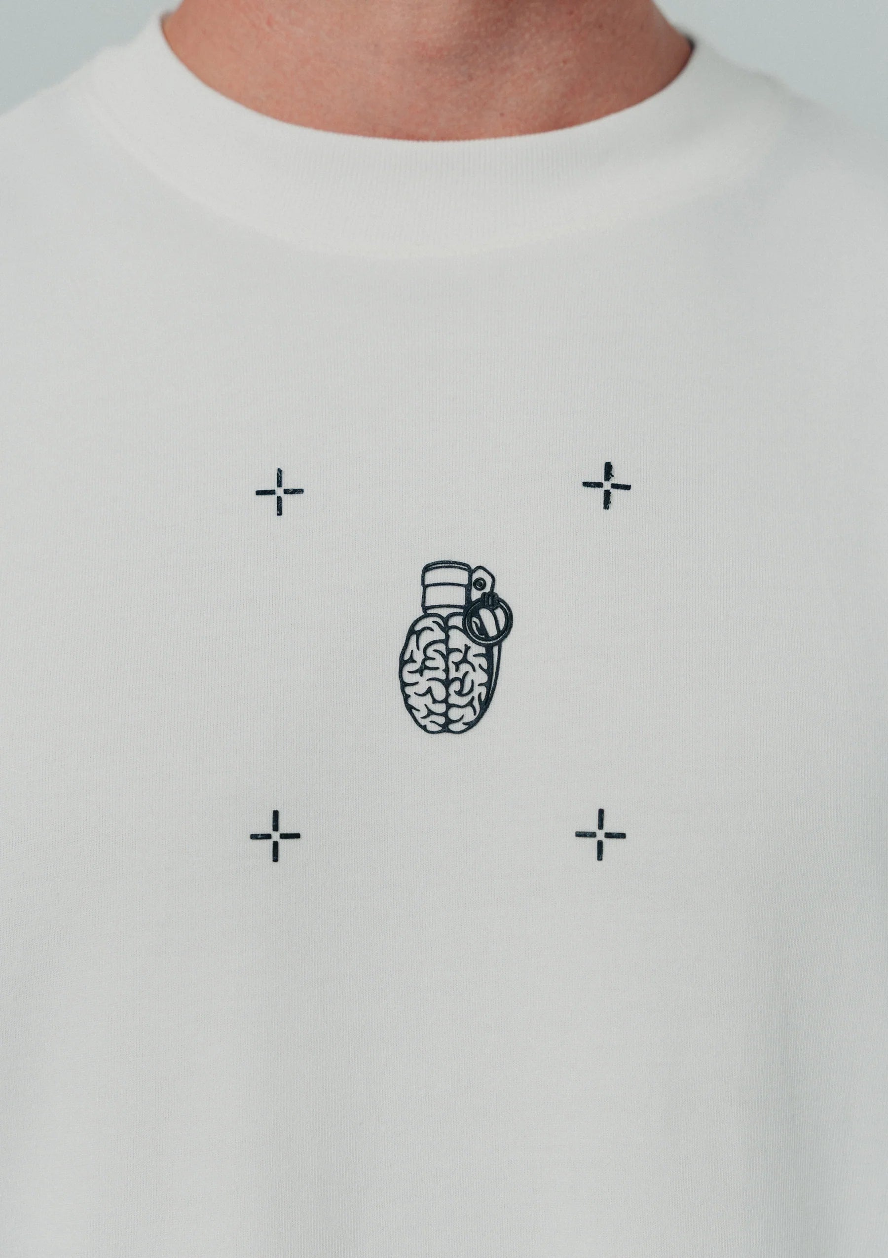 CLF6-1010 - IVORY CLASIC FIT T-SHIRT