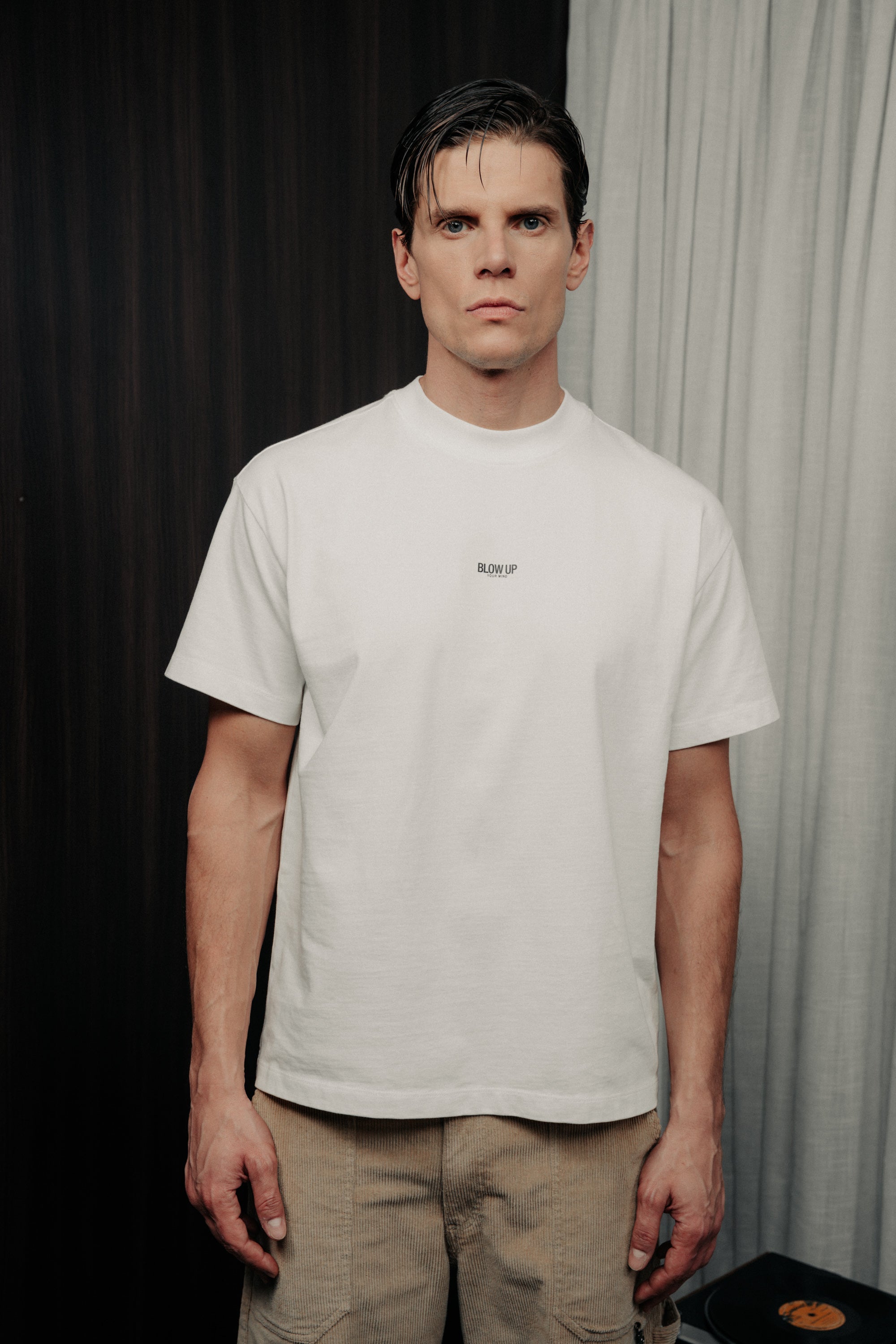 CLF7-1010 - IVORY CLASIC FIT T-SHIRT