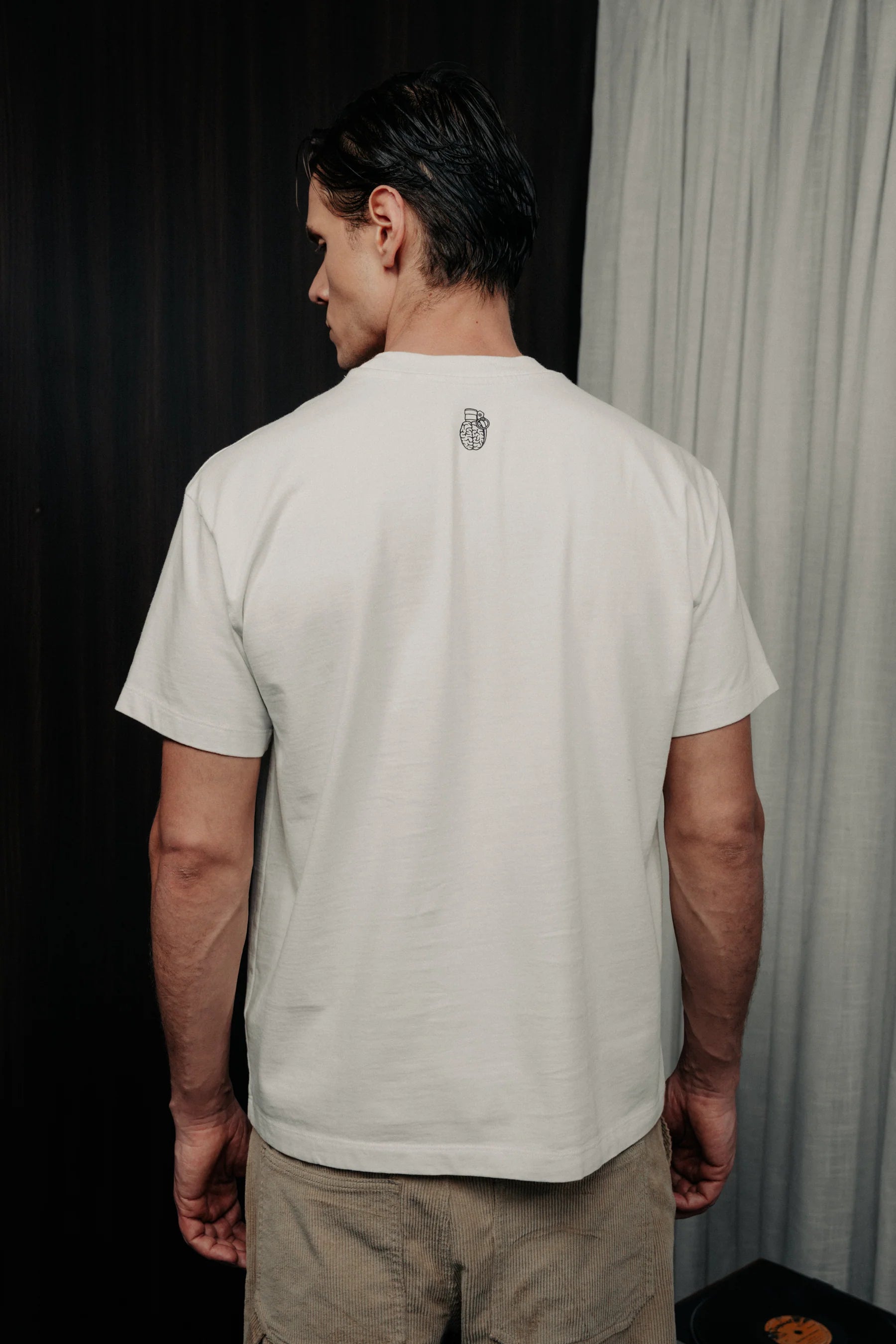 CLF7-1010 - IVORY CLASIC FIT T-SHIRT