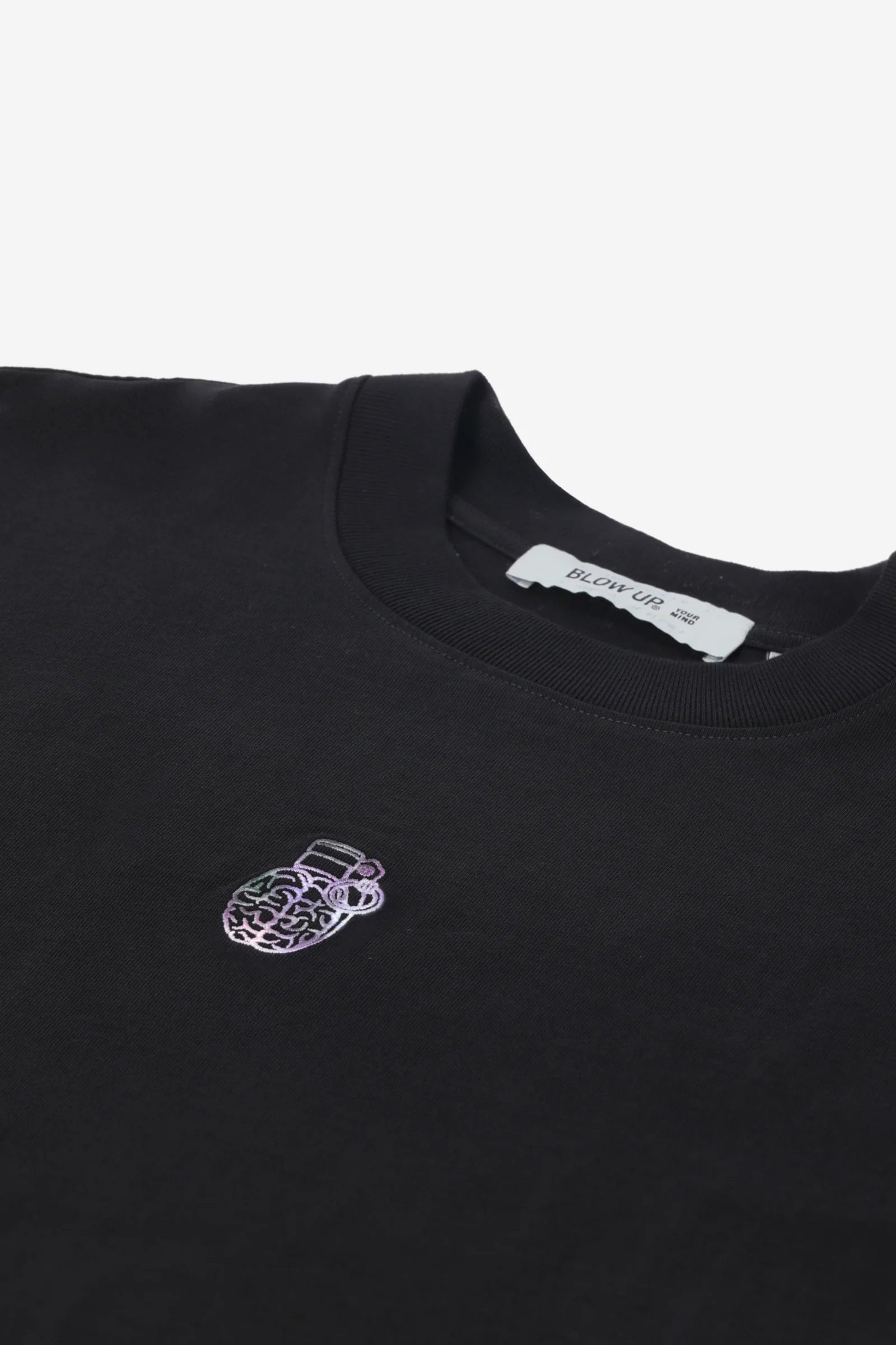CR37-1100 - BLACK REGULAR FIT T-SHIRT
