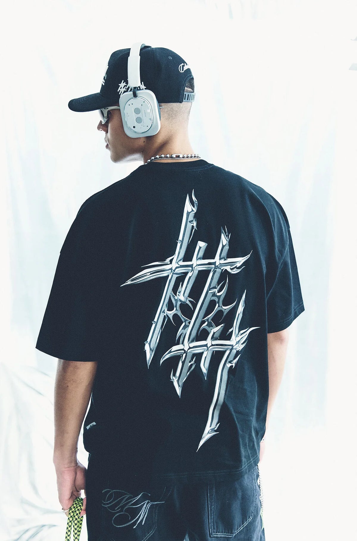 CWQ7-OREFLEC - CAMISETA NEGRA LOGO CHROME REFLECTIVE