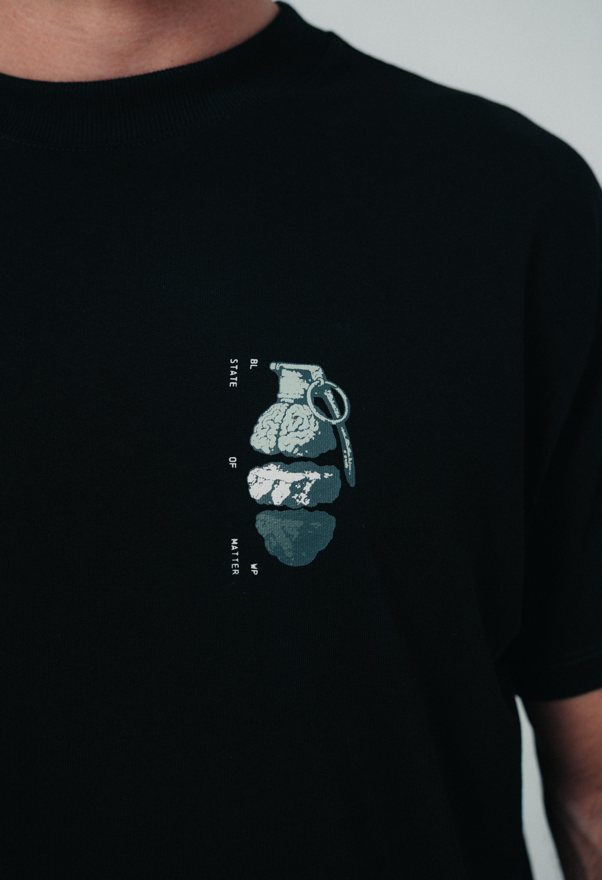 CR34-1100 - BLACK REGULAR FIT T-SHIRT