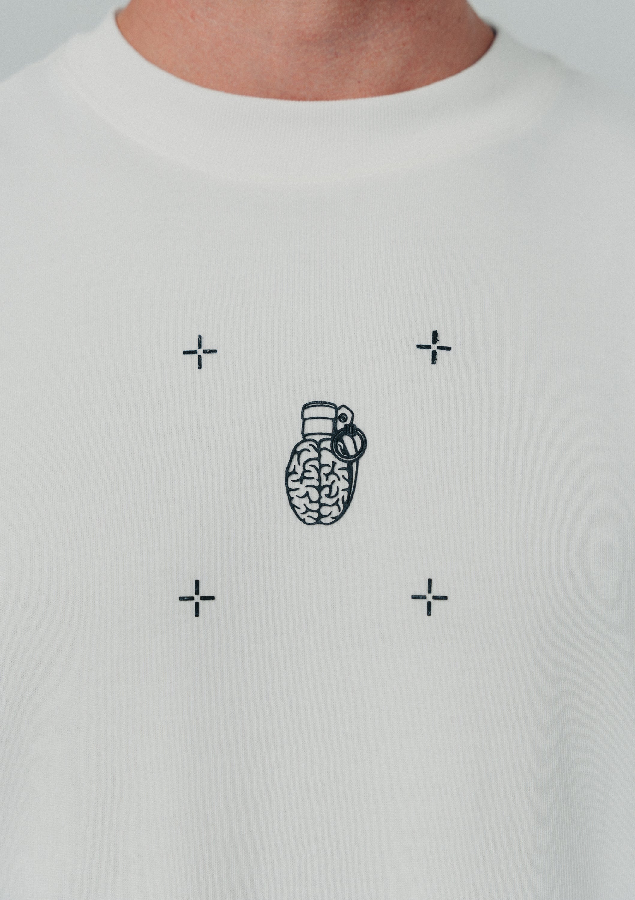 CLF6-1010 - IVORY CLASIC FIT T-SHIRT