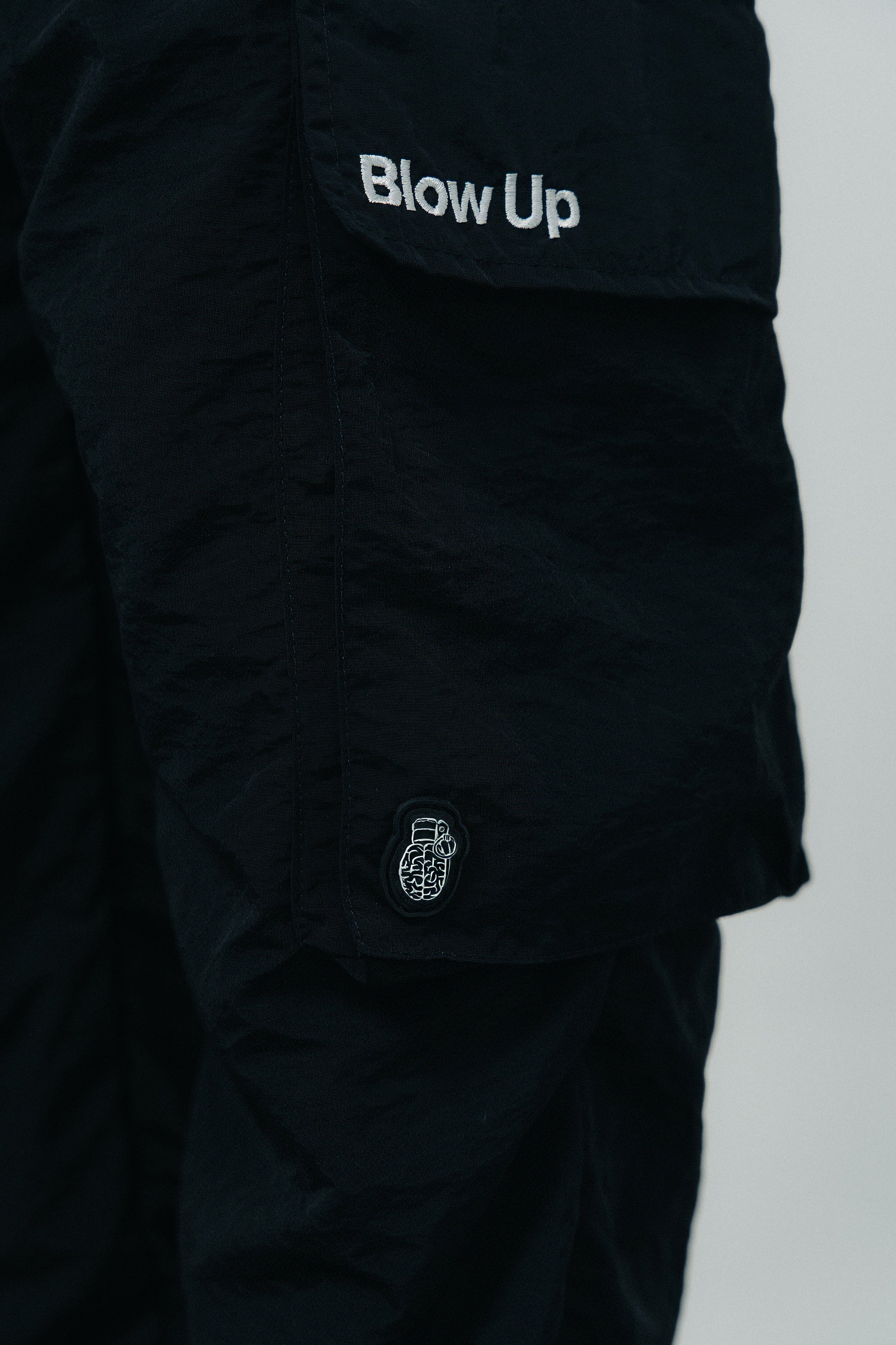 JG3-1100 - BLACK WINDBREAKER JOGGER