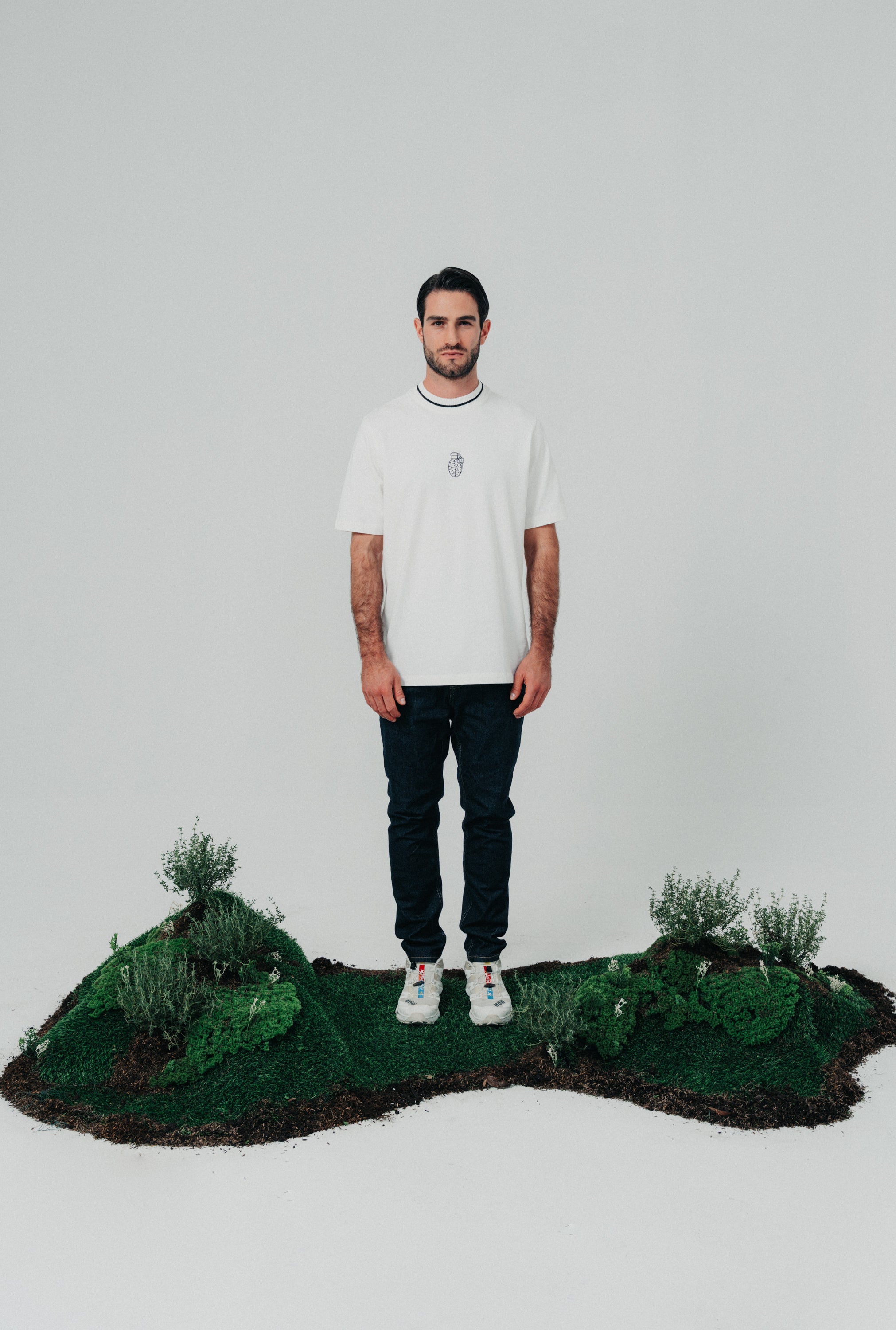 CLF12-1010 - CLASSIC FIT T-SHIRT