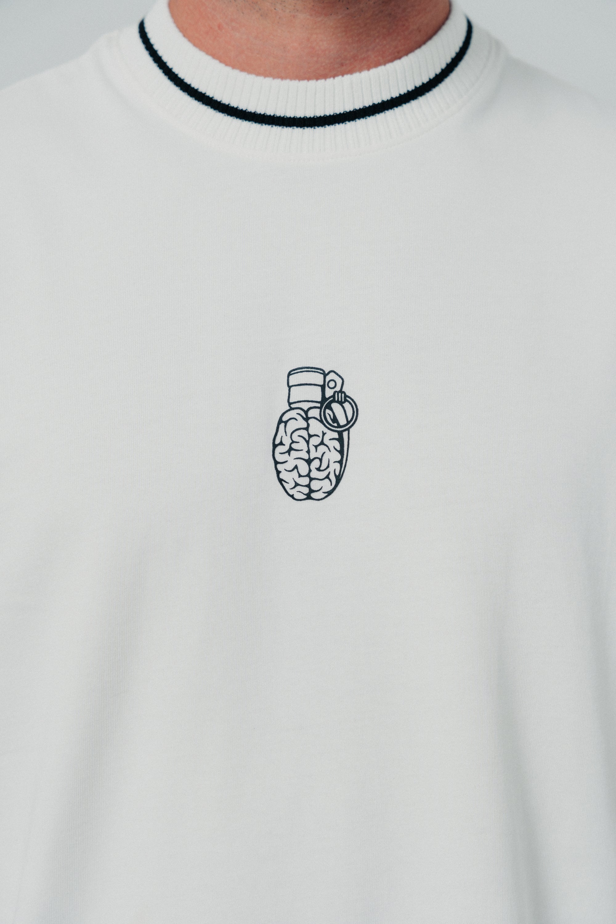 CLF12-1010 - CLASSIC FIT T-SHIRT