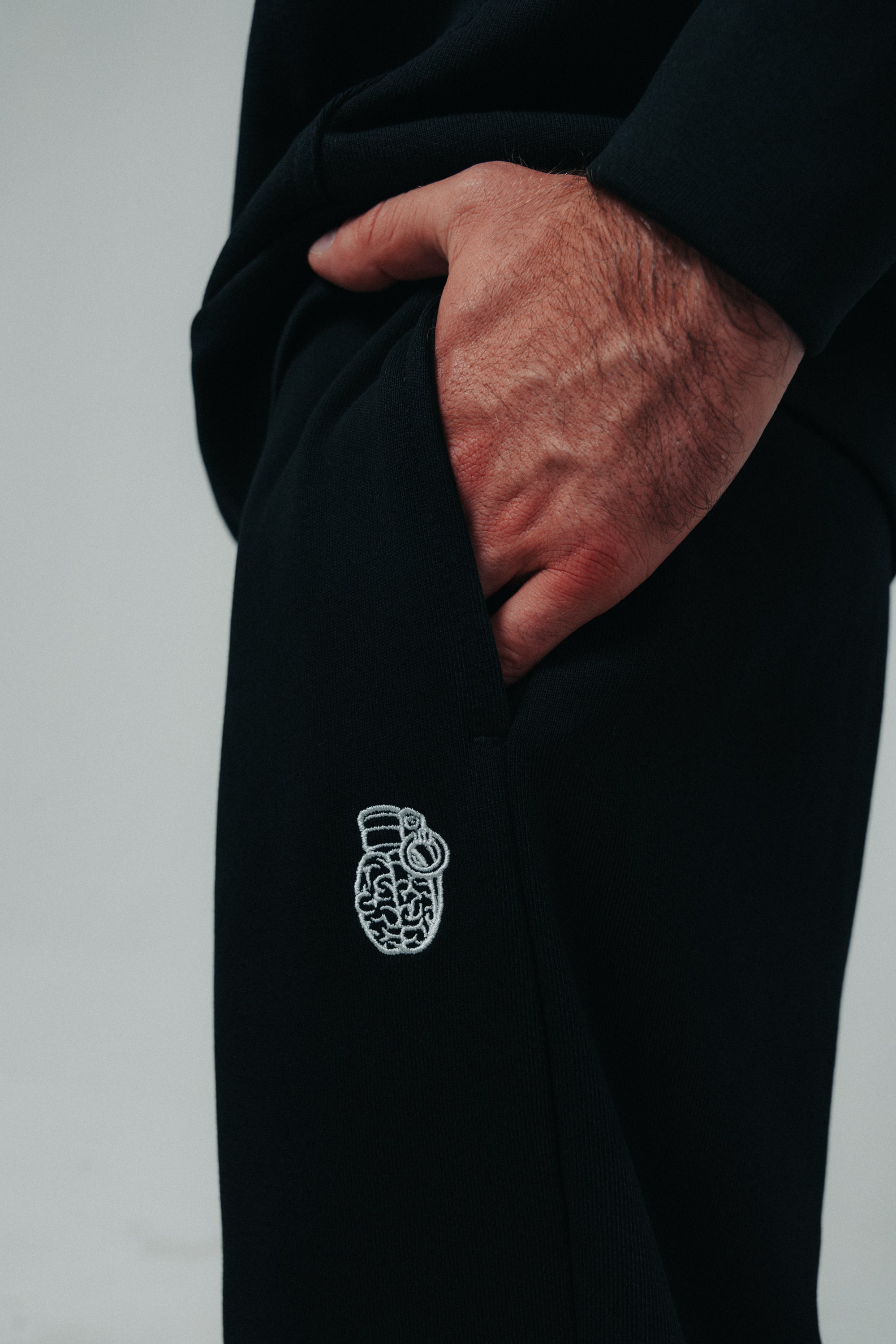 SD33-1100 - BLACK JOGGER