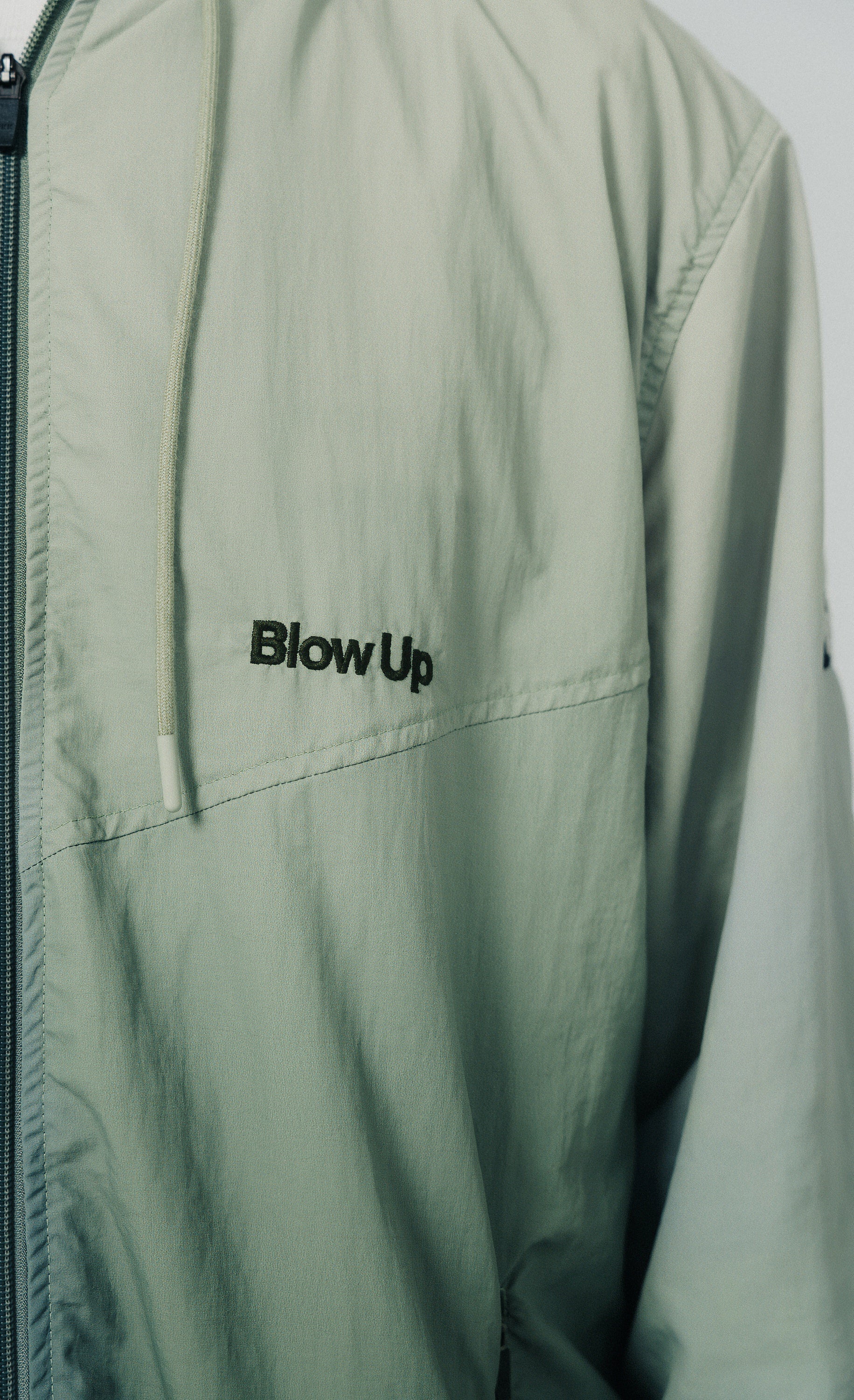 CH12-7013 - GREEN WINDBREAKER JACKET