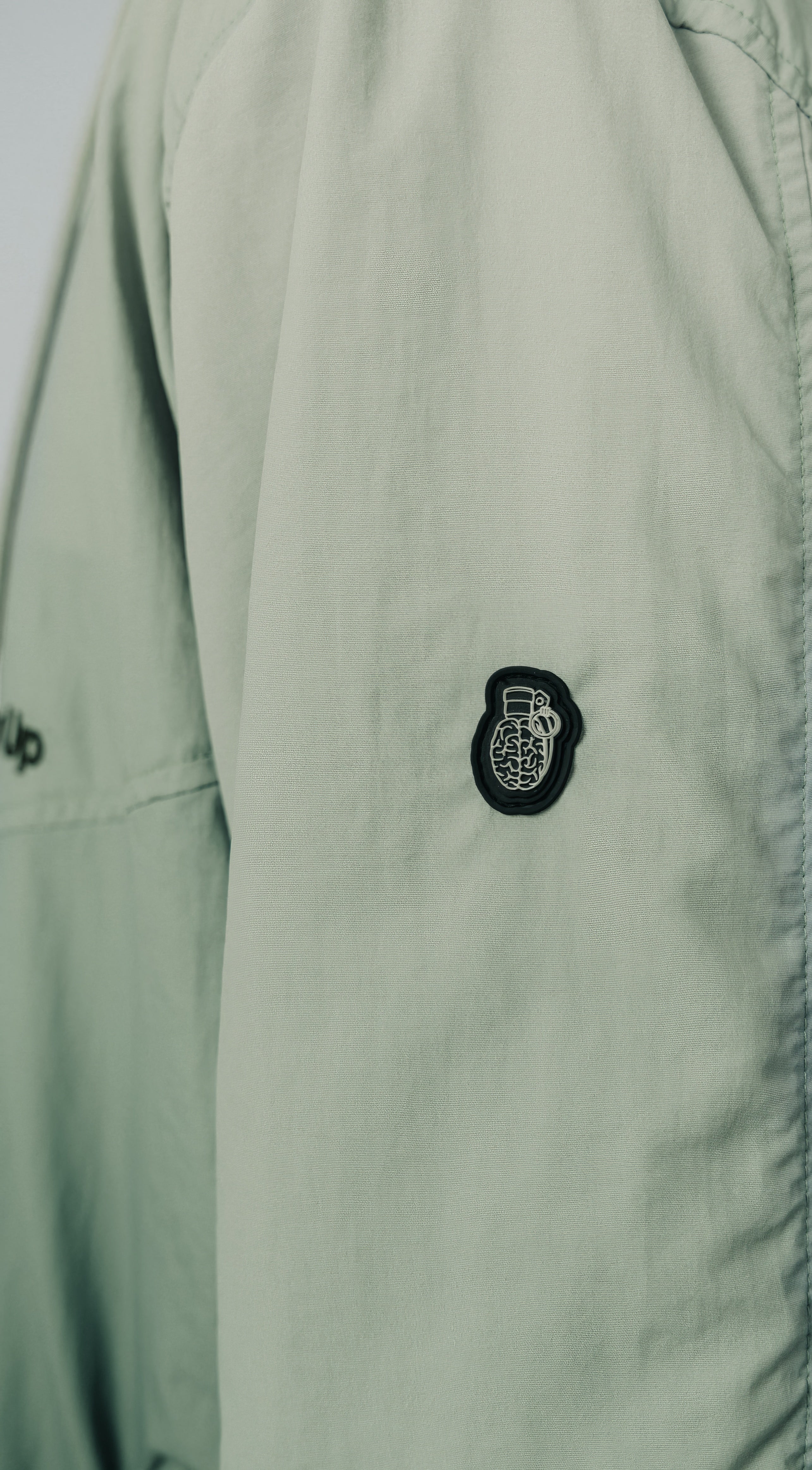 CH12-7013 - GREEN WINDBREAKER JACKET