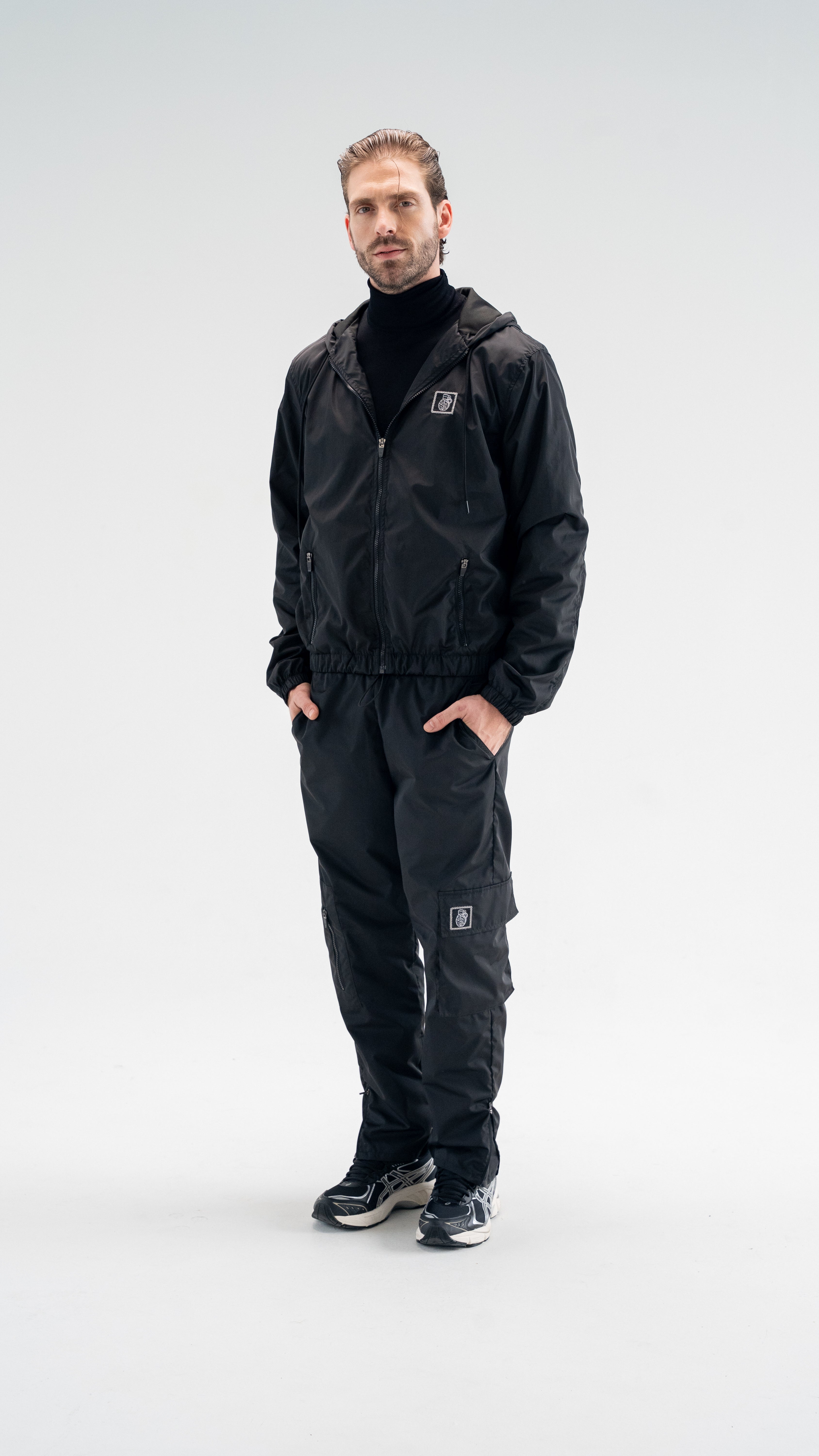 CH11-1100 - BLACK WINDBREAKER JACKET