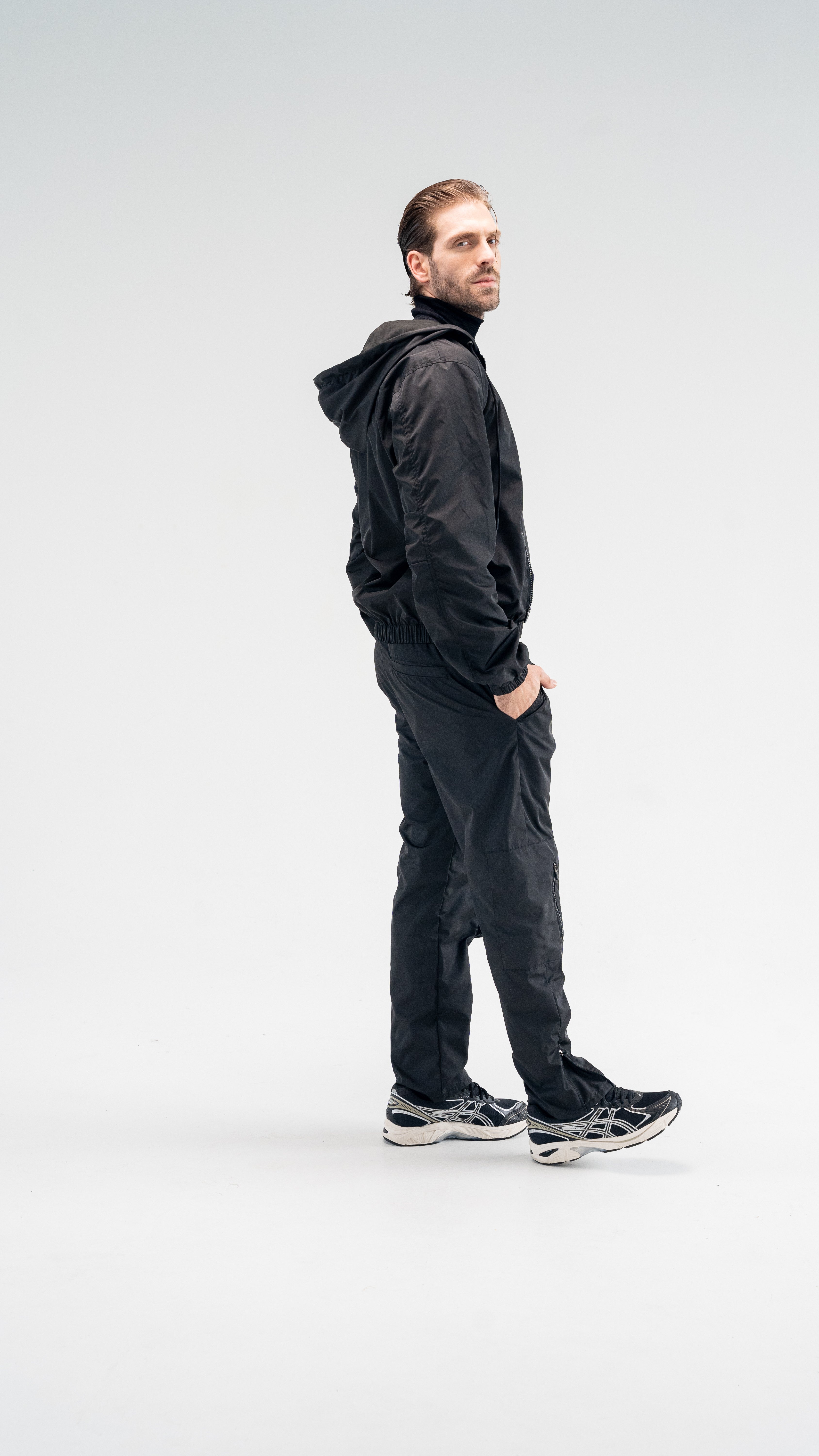 CH11-1100 - BLACK WINDBREAKER JACKET