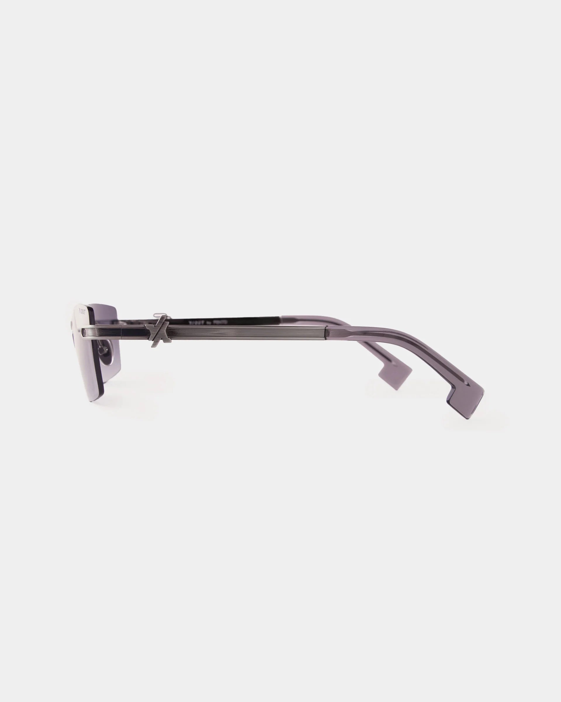 G1006 - CHROME GUN GREY