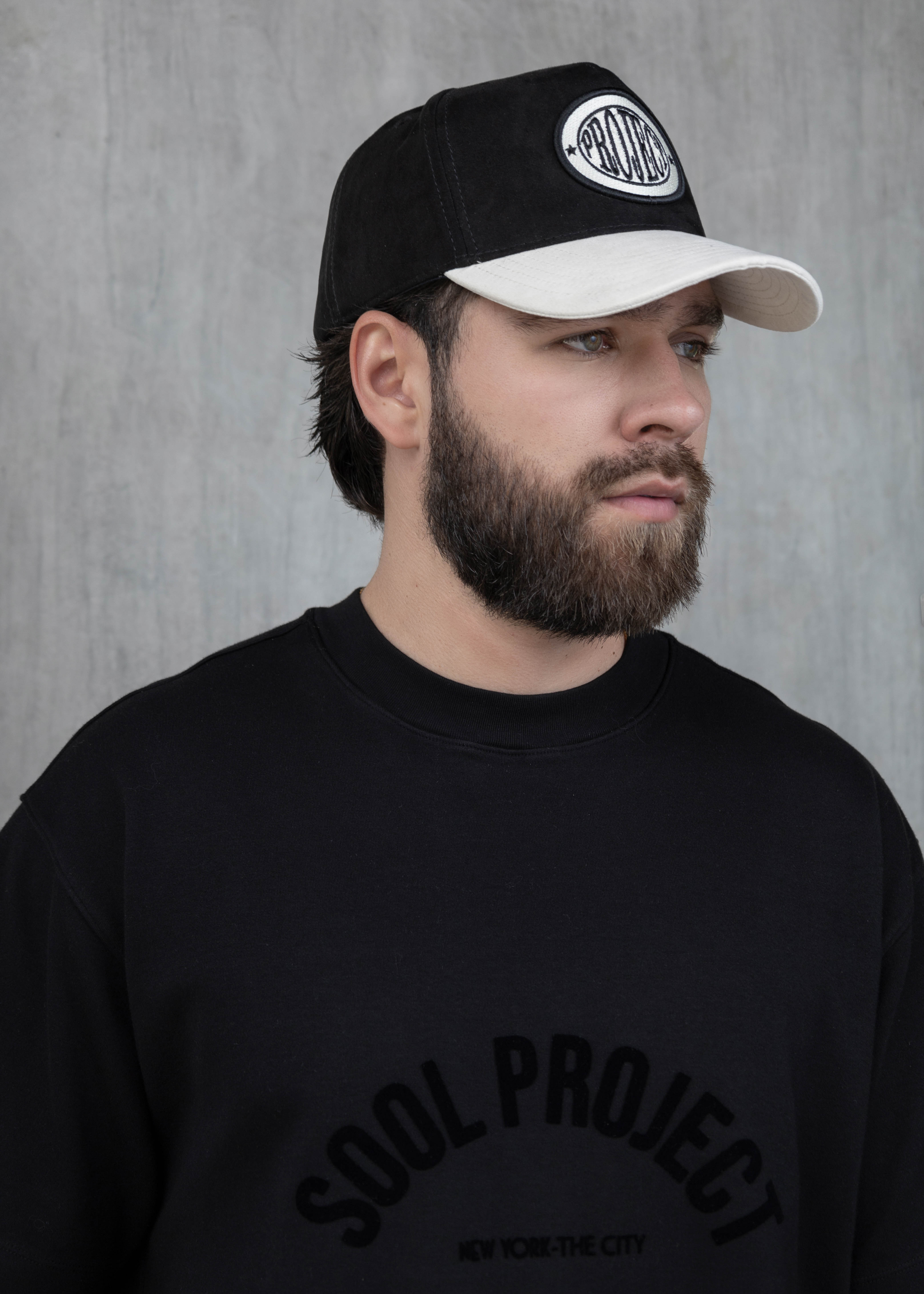 GORRA NEGRA GAMUZA