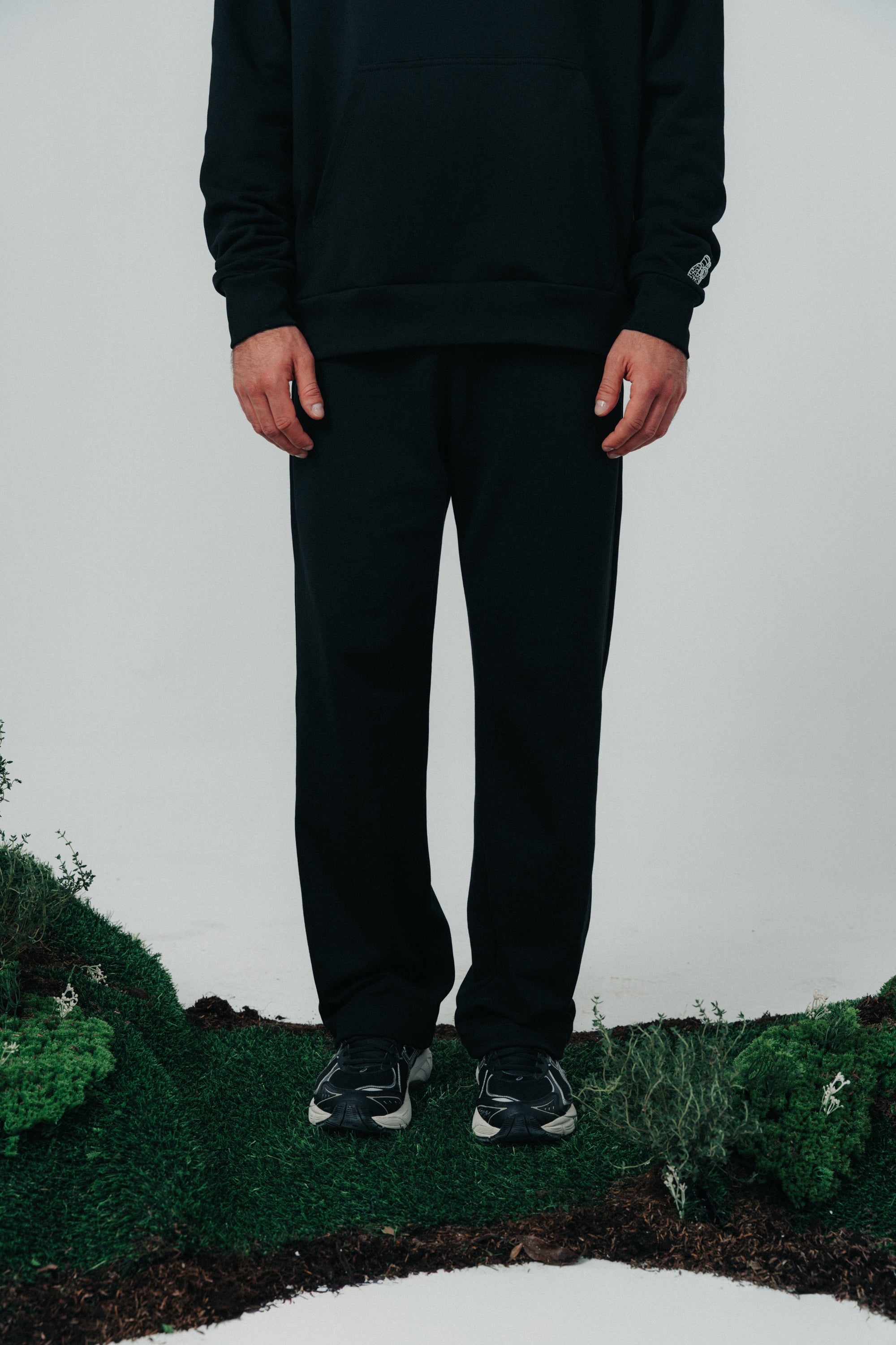 SD33-1100 - BLACK JOGGER