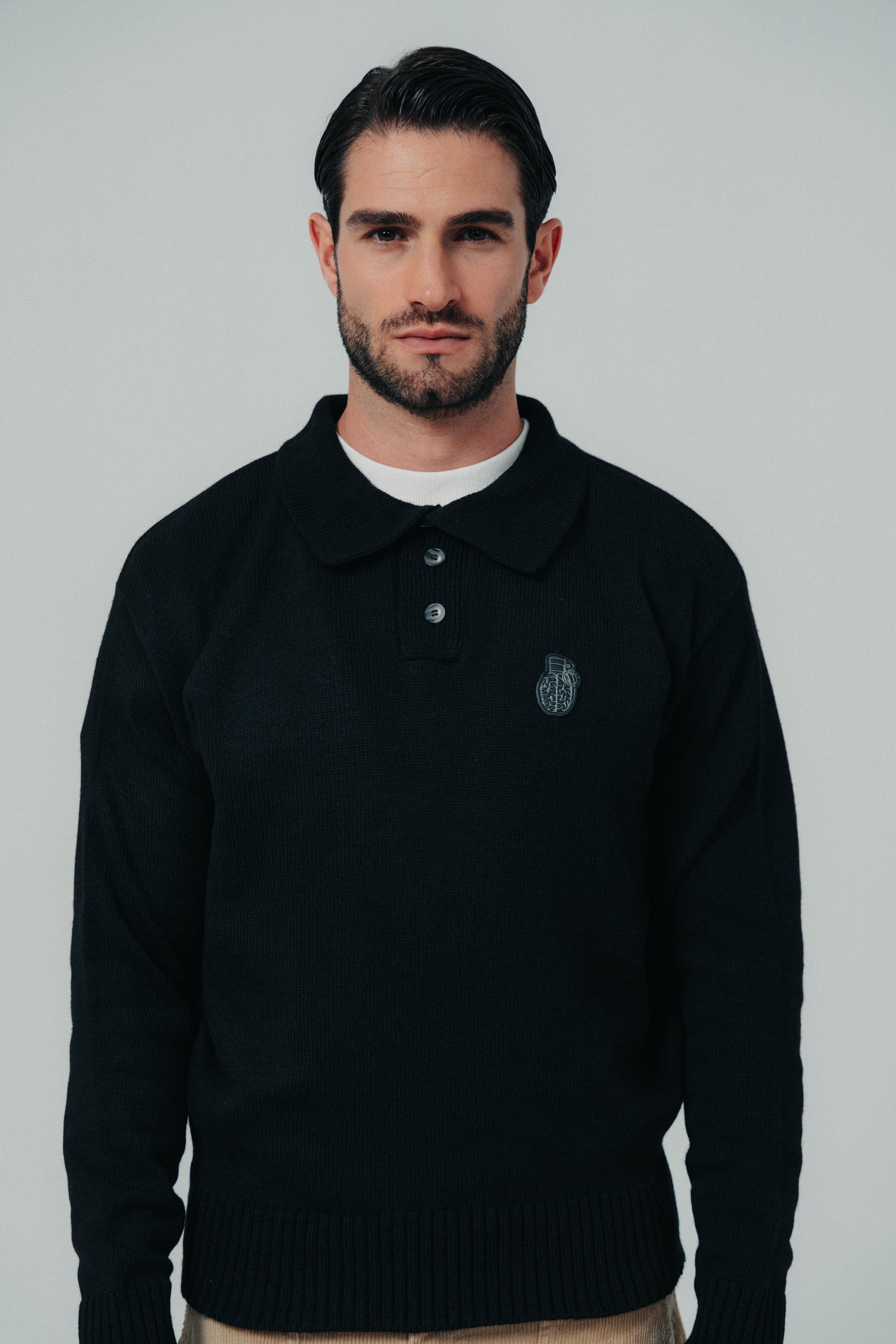 ST3-1100 - KNITTED BLACK POLO SWEATER