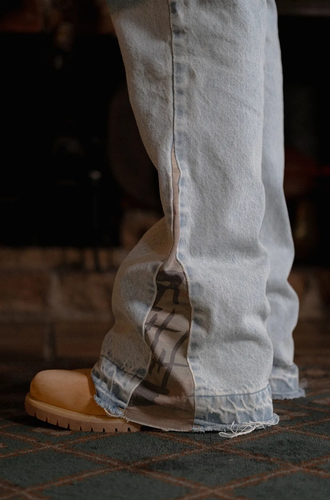 CWQ9-FLAREC - Classic Flare Jean Hielo Camo