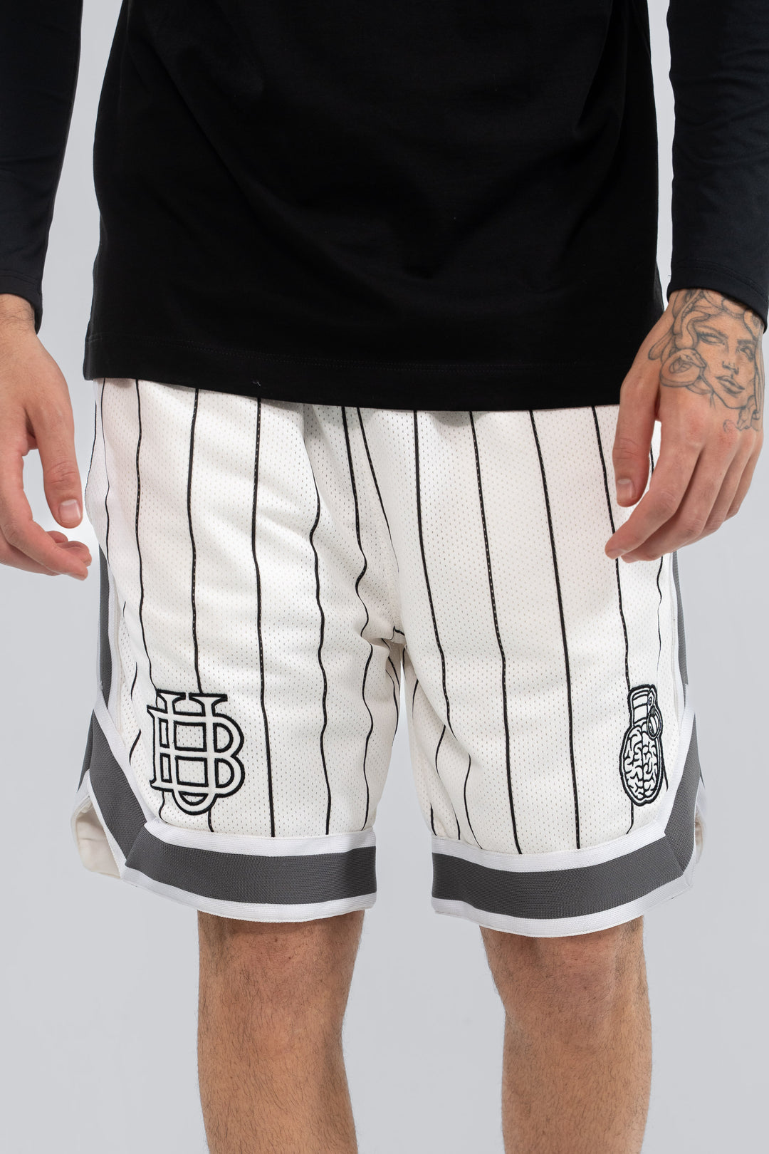WHITE SHORT